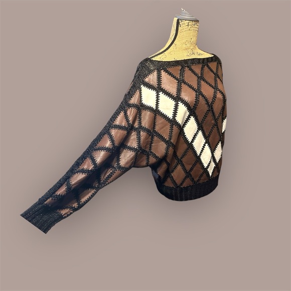 354 - TOP / SWEATER HANDMADE - Picture 3 of 15